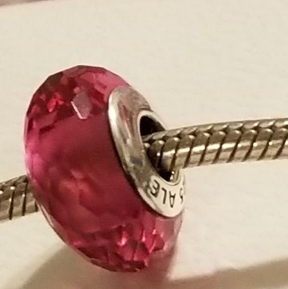 PANDORA RUBY RED FASCINATOR FACETED GLASS CHARM - Picture 2 of 2